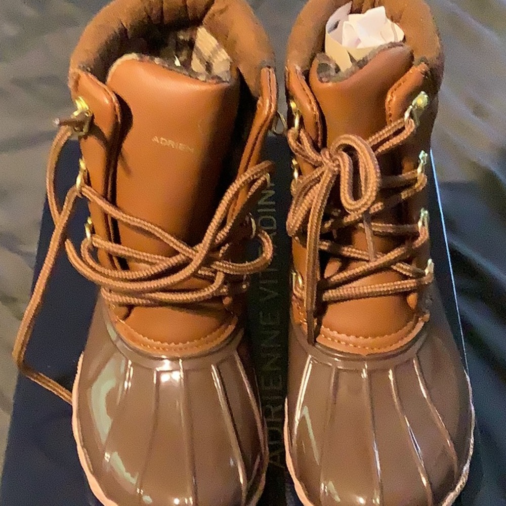 Adrienne Vittadini rain boots size3